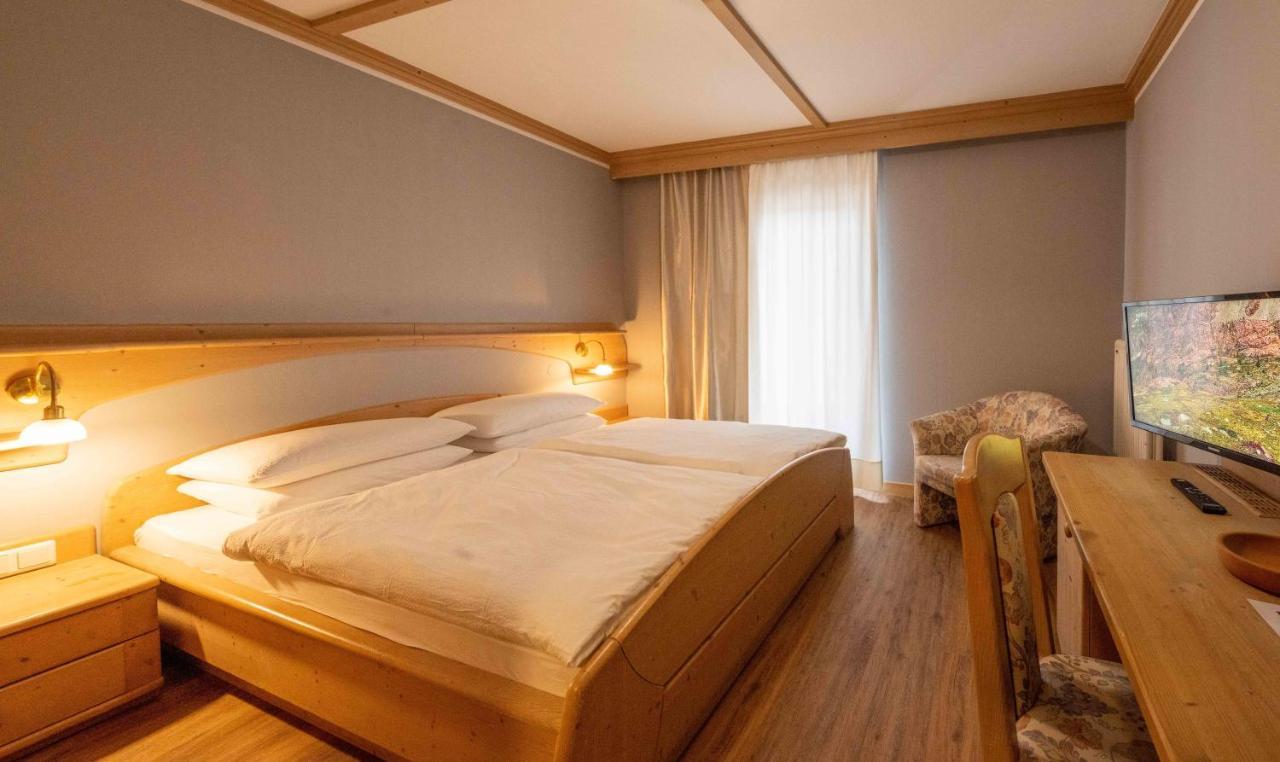 Hotel Hellweger Campo Tures Esterno foto