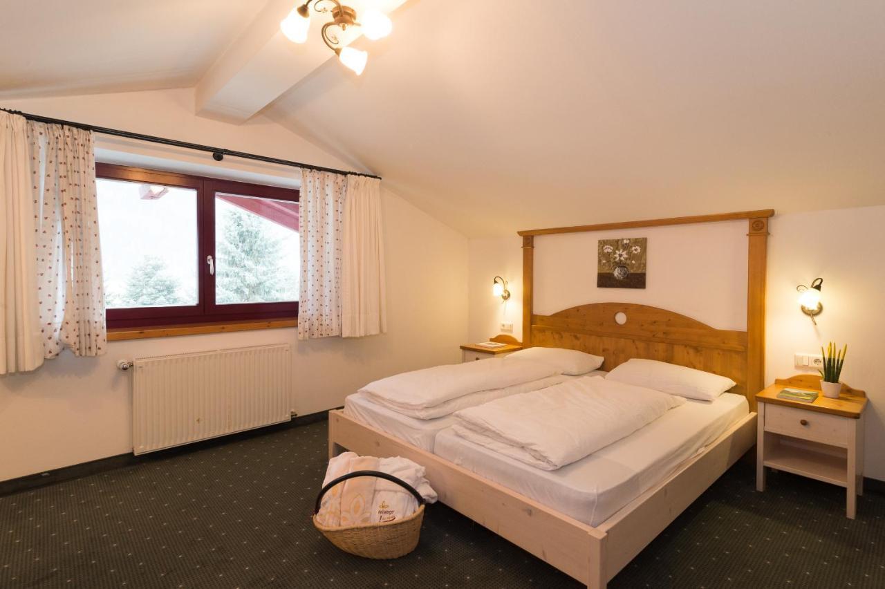 Hotel Hellweger Campo Tures Esterno foto