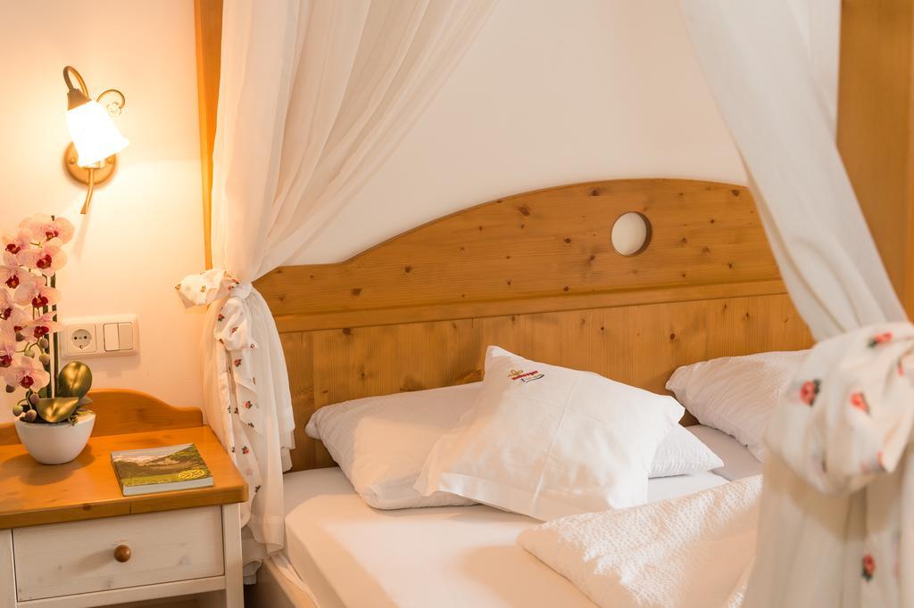 Hotel Hellweger Campo Tures Esterno foto
