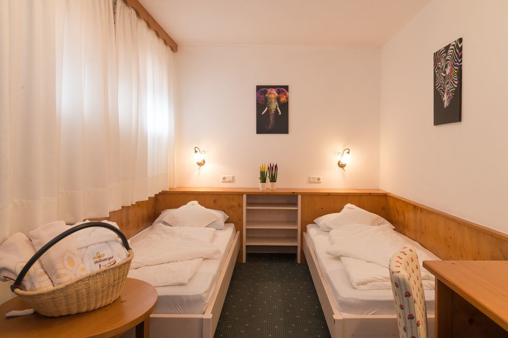Hotel Hellweger Campo Tures Esterno foto