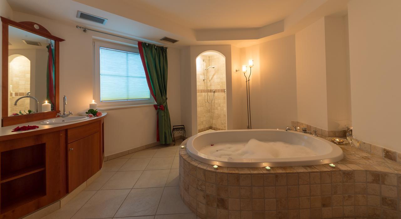 Hotel Hellweger Campo Tures Esterno foto